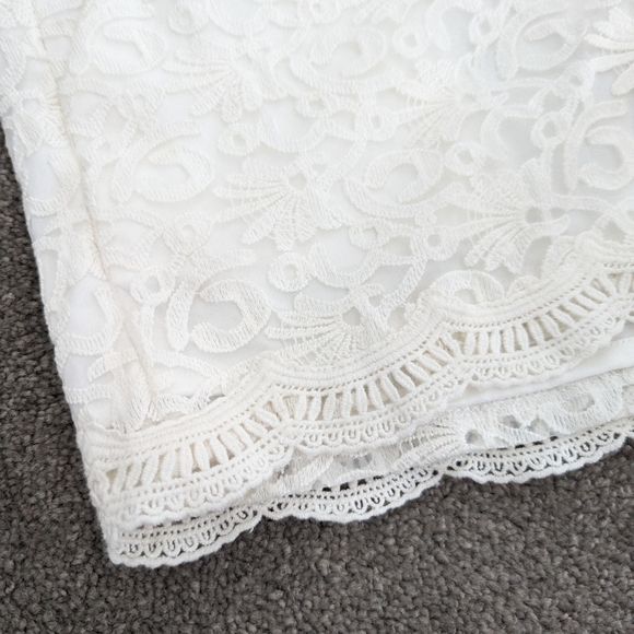 WHITE cotton lace scalloped hem shorts with satin lining size Medium - Picture 2 of 11